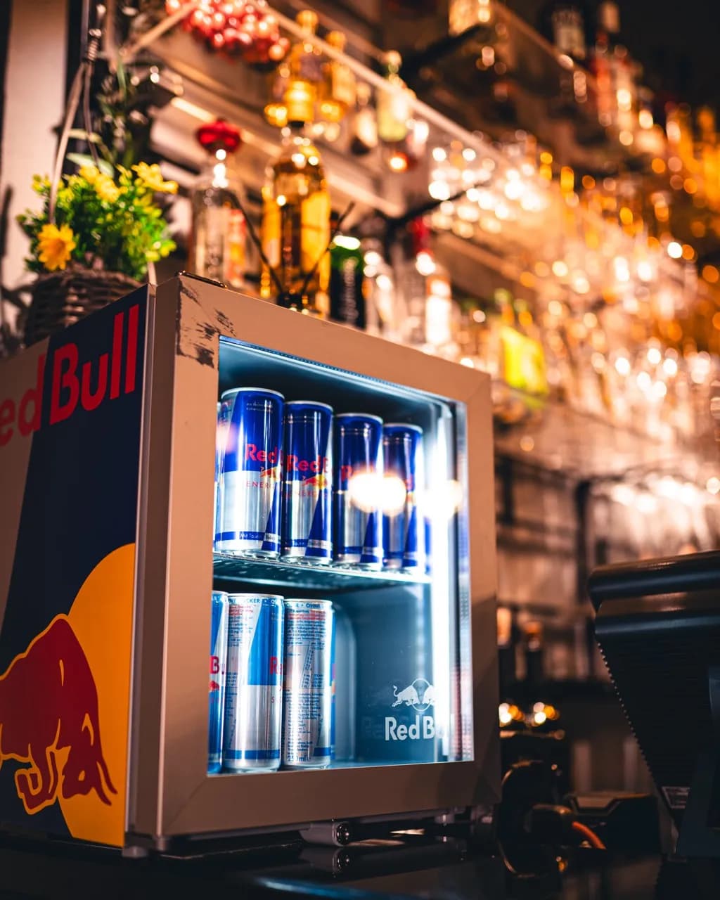 Kühlschrank mit RedBull im Cult Cassel